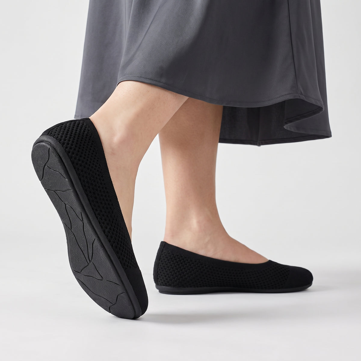 Breeze Round Flats (Lotus) | Black B