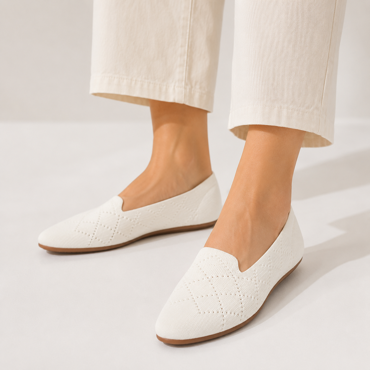 Breeze Almond Loafers （Daisy) | White