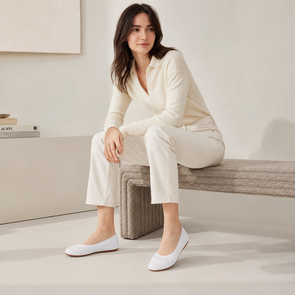 Breeze Round Flats (Lotus) | White