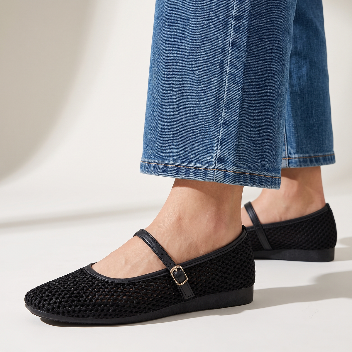 Breeze Square-toe Mary Janes (Linum）| Black