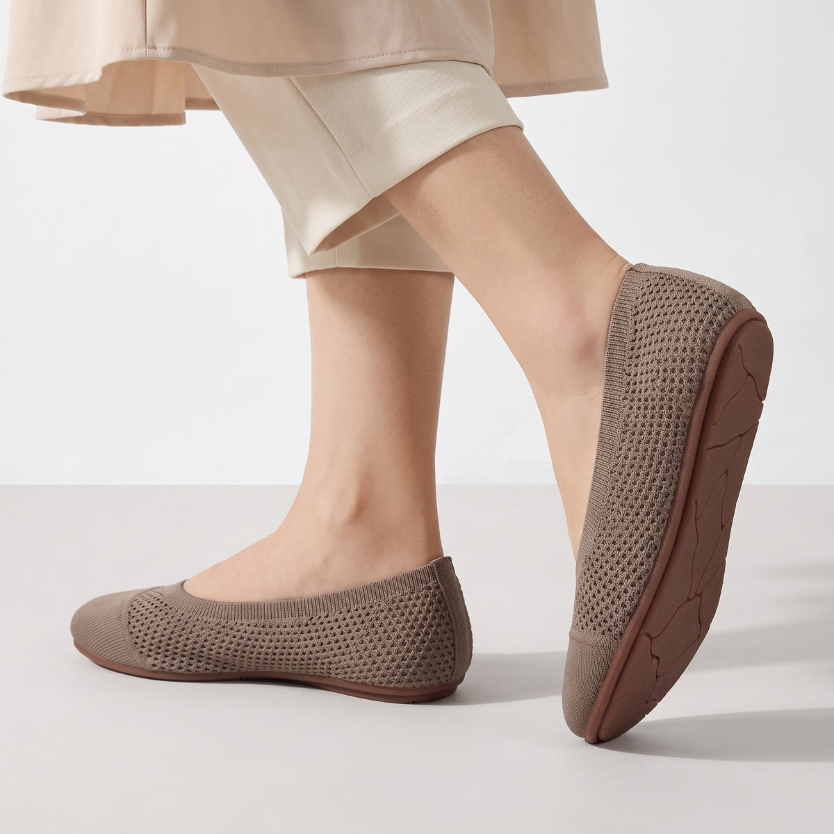 Breeze Round Flats (Lotus) | Tan